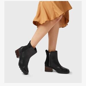 SOREL Women’s Cate Black Bootie - Size 9